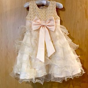 BNWT ivory party holiday special dress 2T